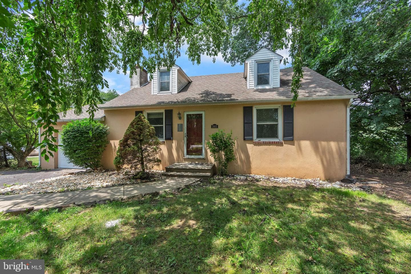 2905 Sunset Avenue photo 2