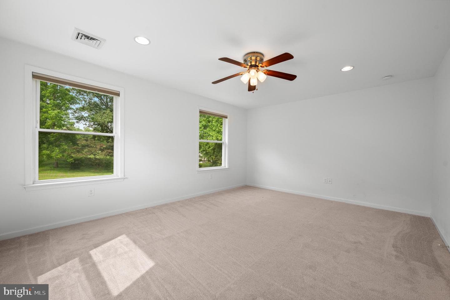 38 S Grange Avenue photo 40