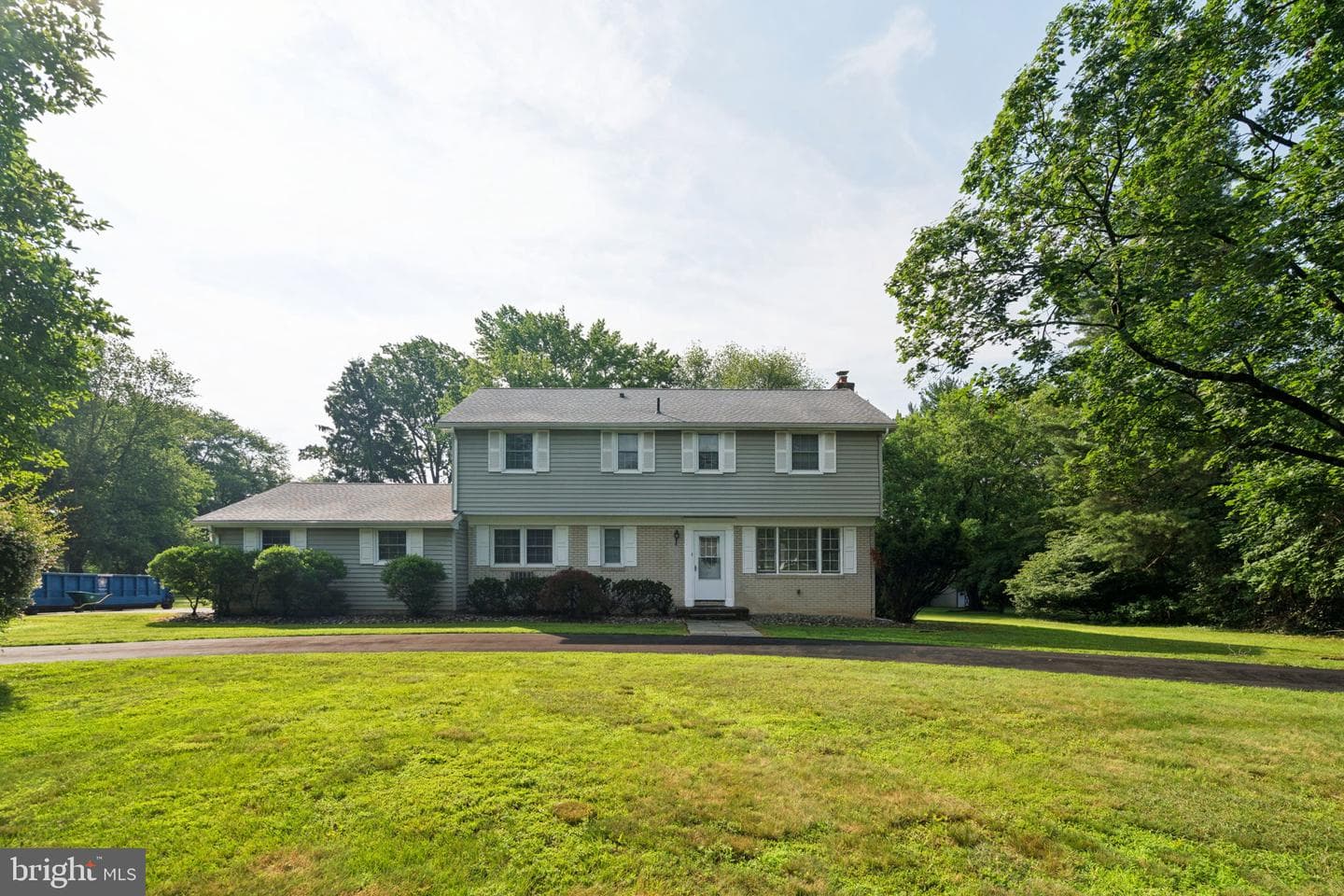 916 Davis Road photo 1