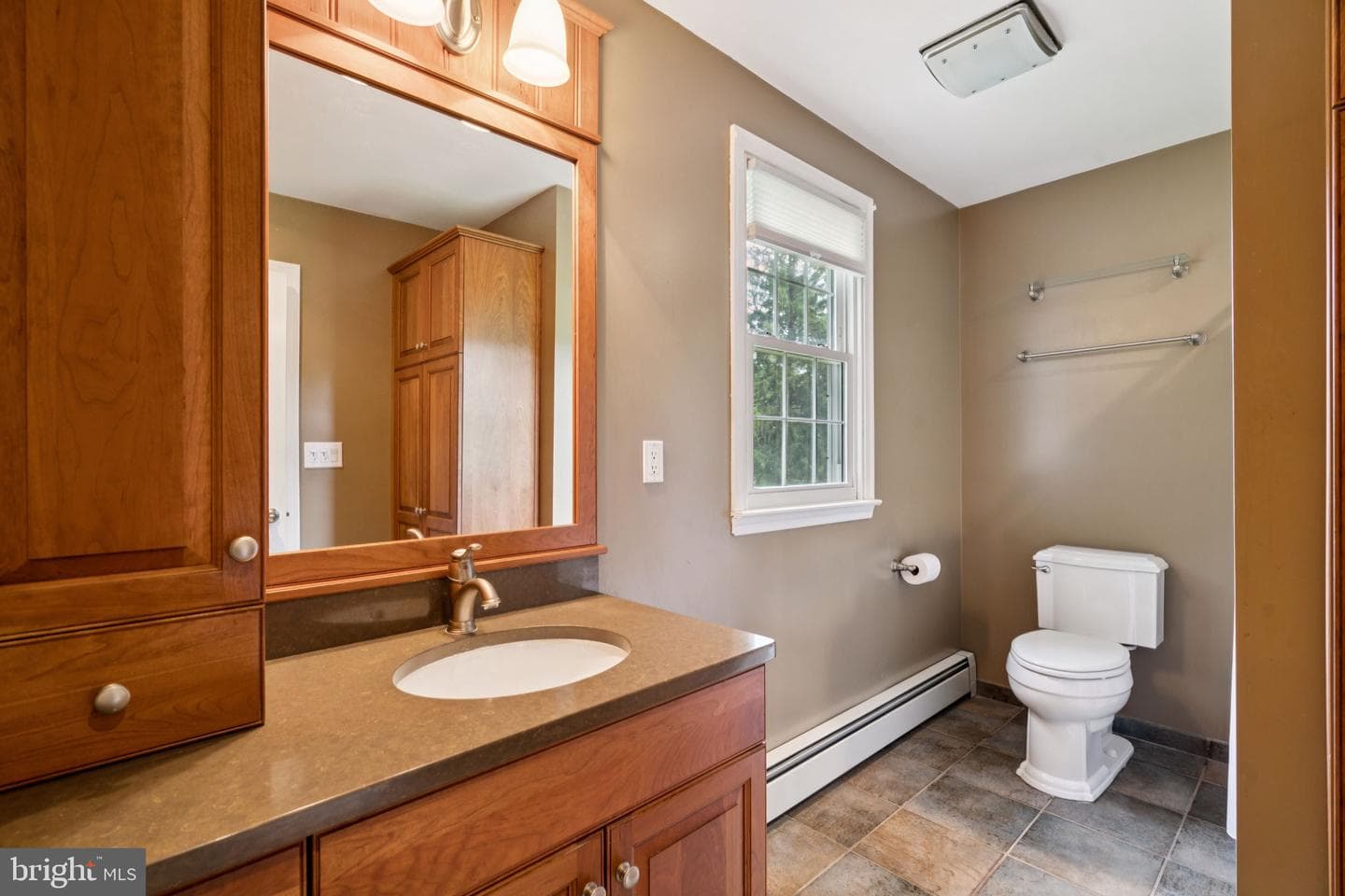 916 Davis Road photo 36