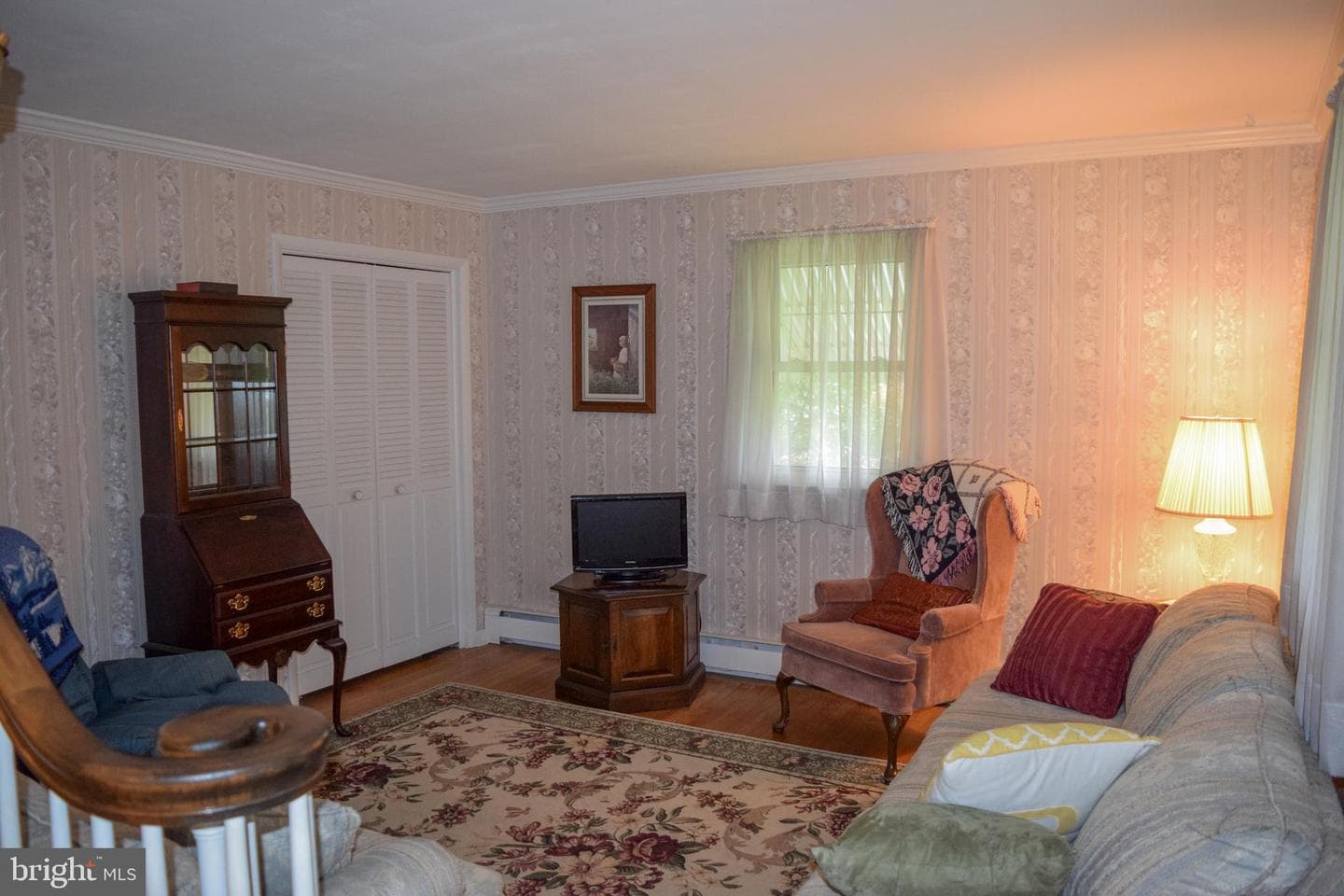 807 W Race Street photo 2