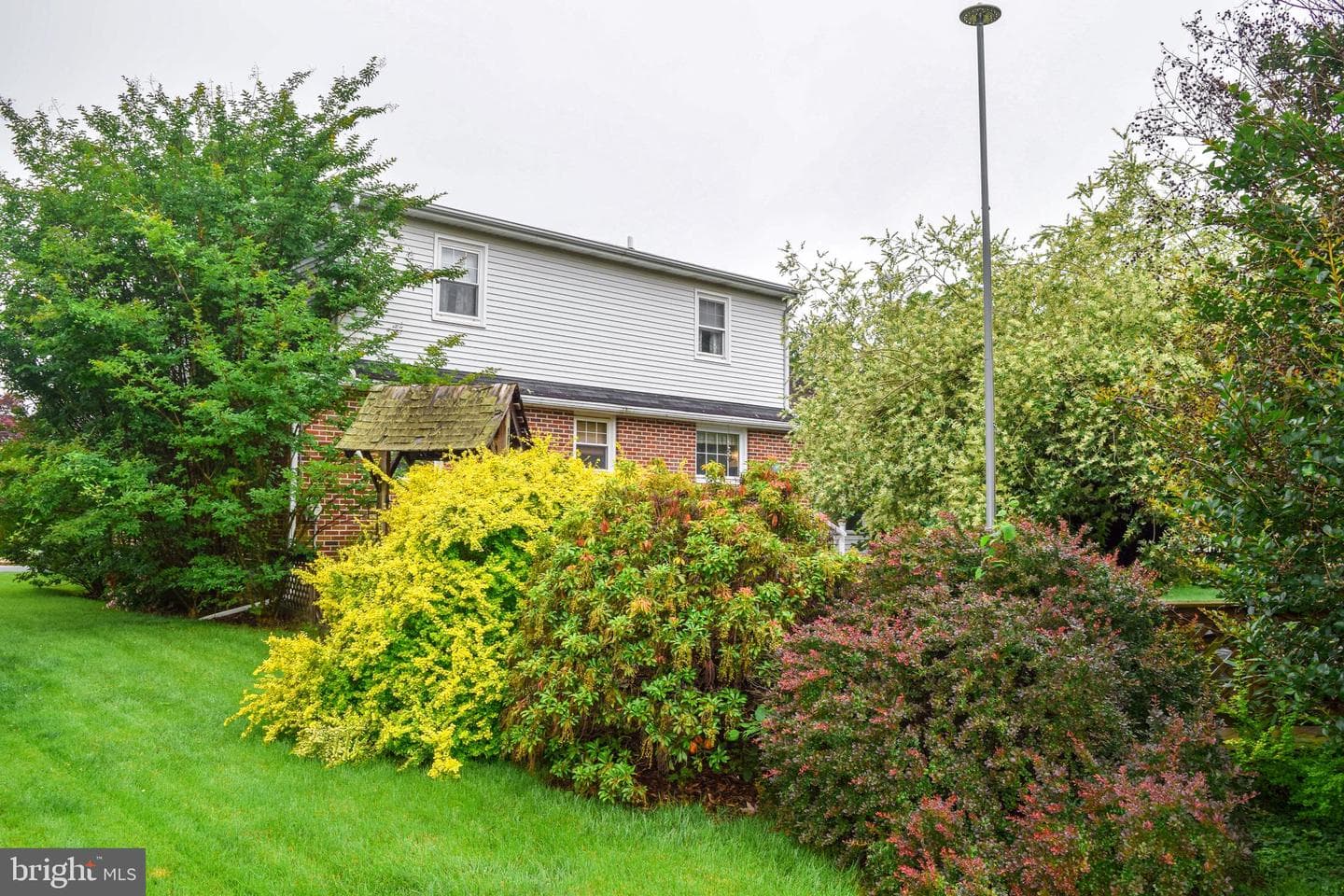 807 W Race Street photo 38