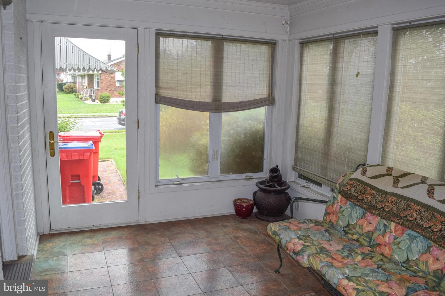 807 W Race Street photo 9