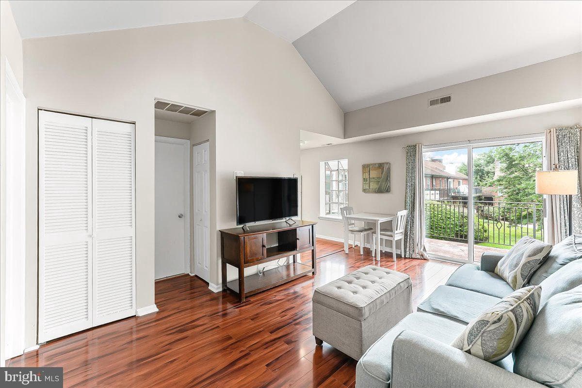 922 W Montgomery Avenue #b-4 photo 6