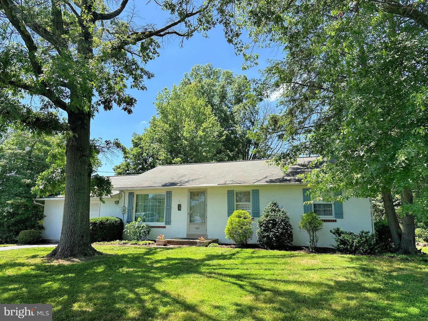1205 Red Hill Road photo 2