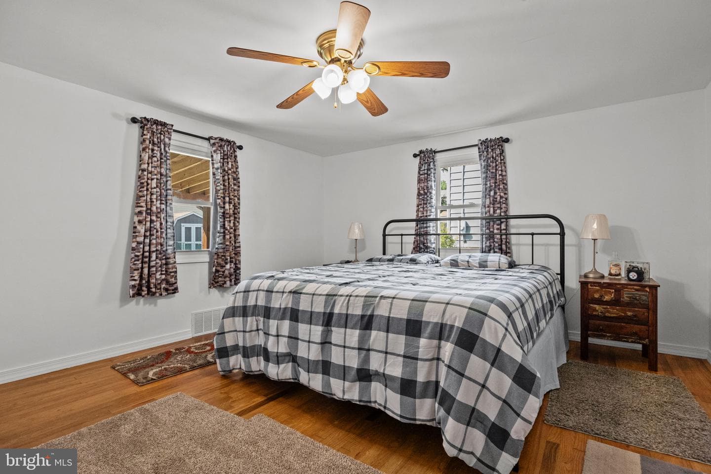 308 Edgley Avenue photo 10