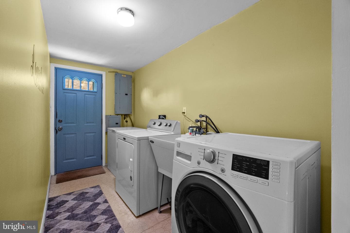 308 Edgley Avenue photo 14