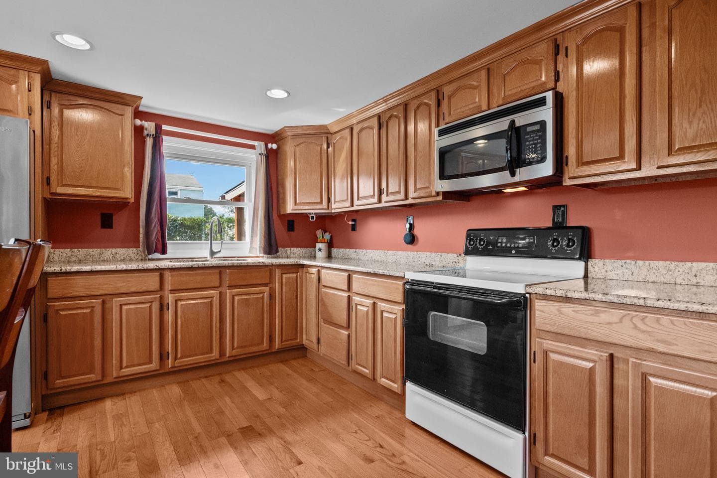 308 Edgley Avenue photo 4