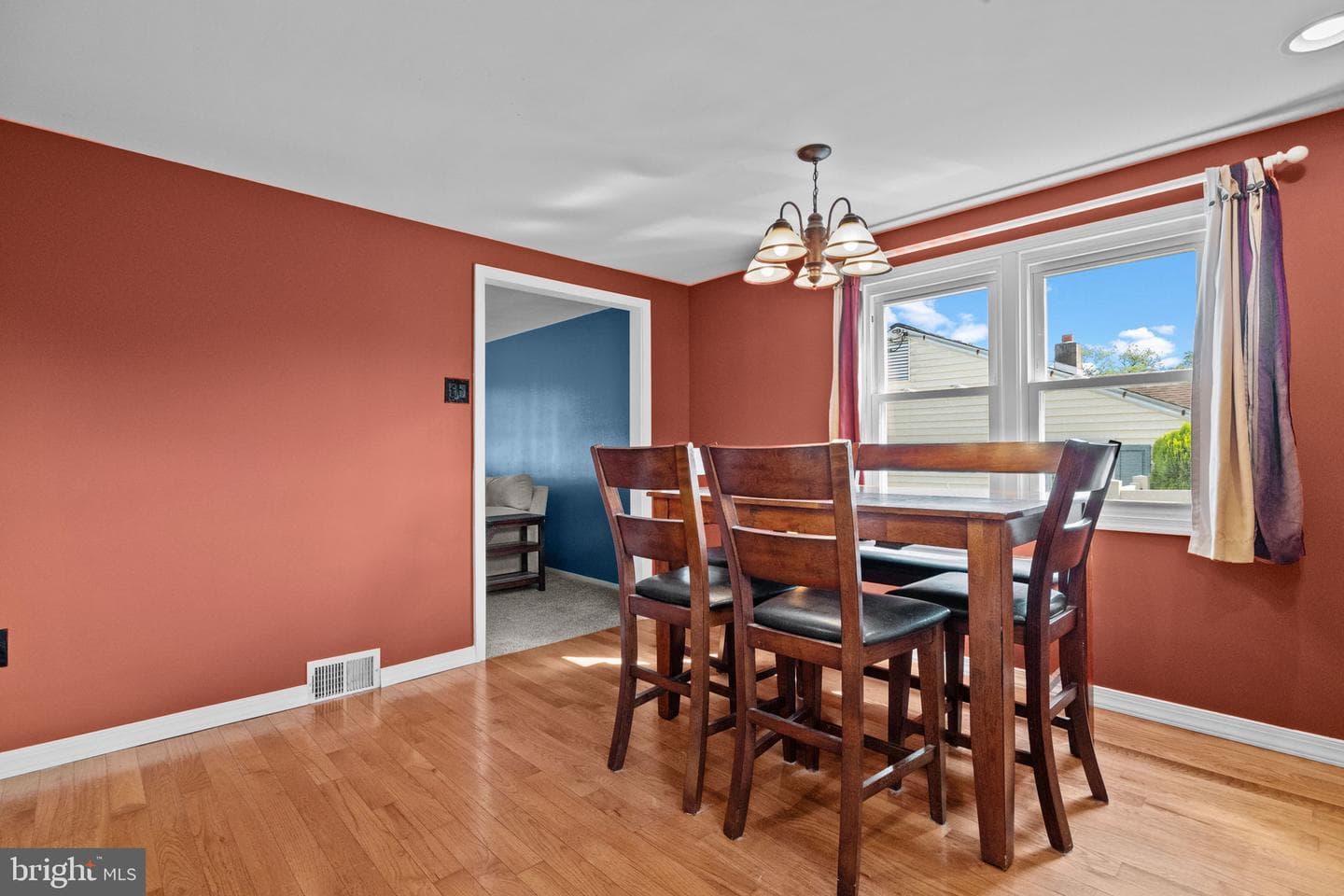 308 Edgley Avenue photo 6