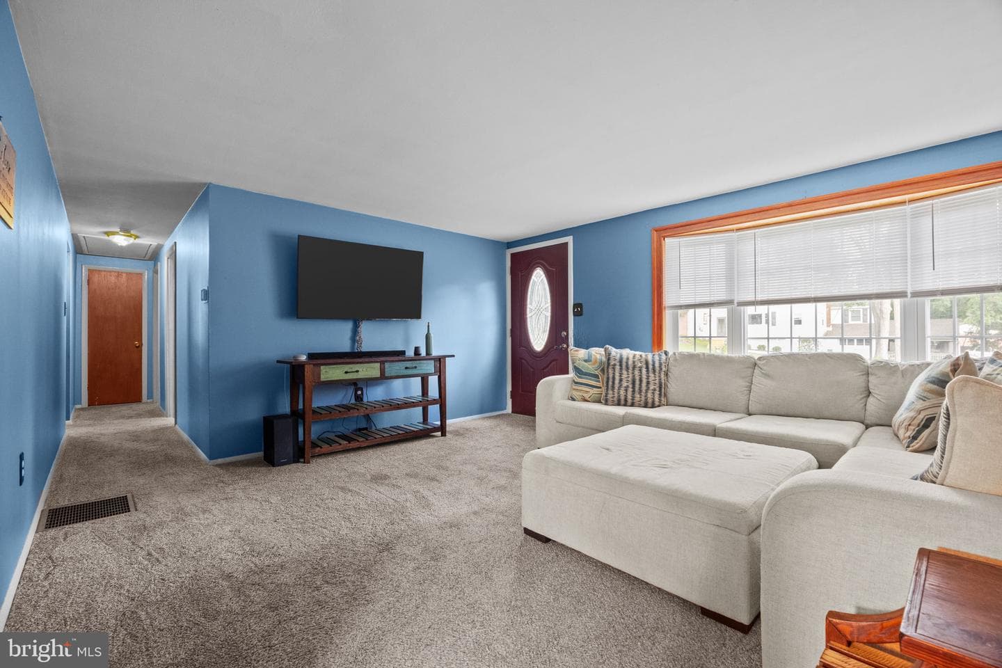 308 Edgley Avenue photo 9