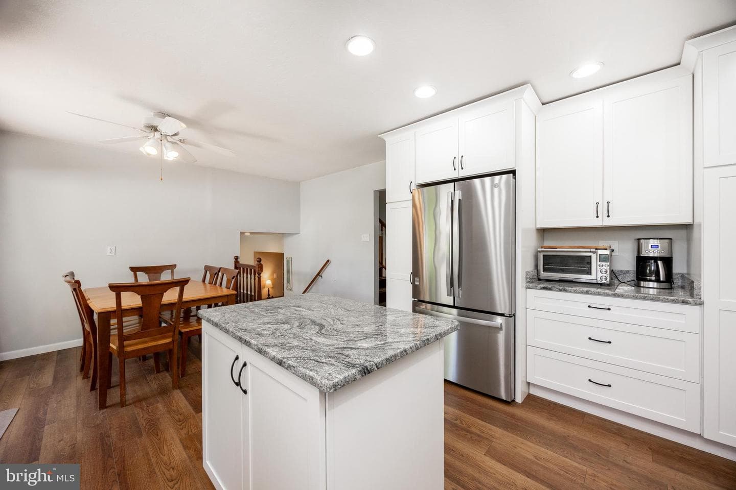 3763 Stoughton Road photo 14