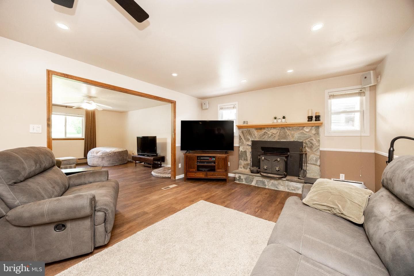 3763 Stoughton Road photo 16