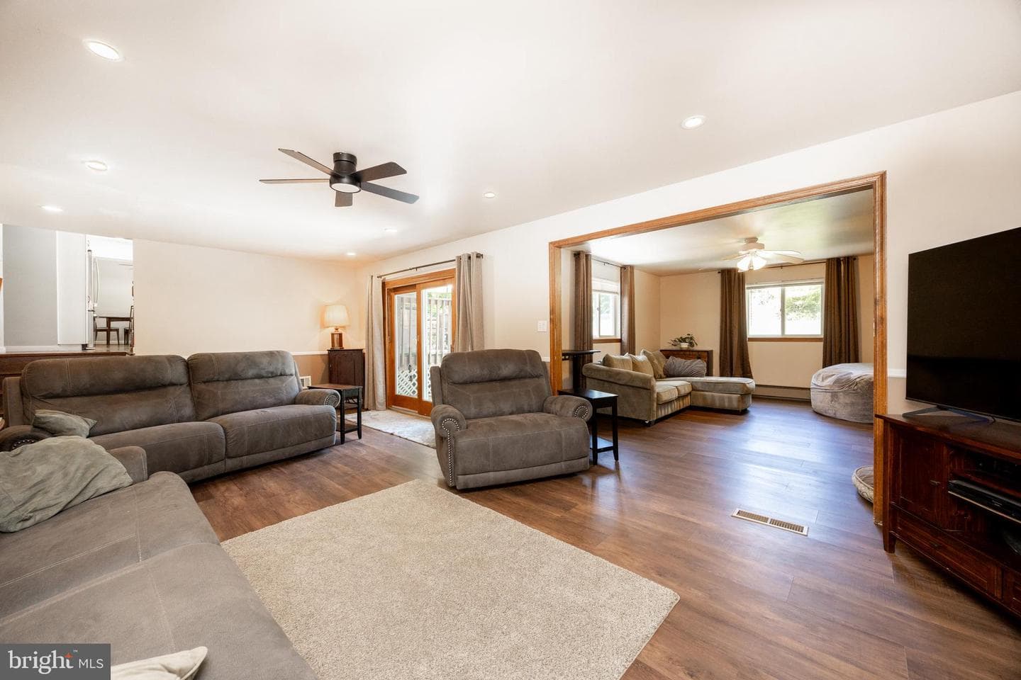 3763 Stoughton Road photo 17
