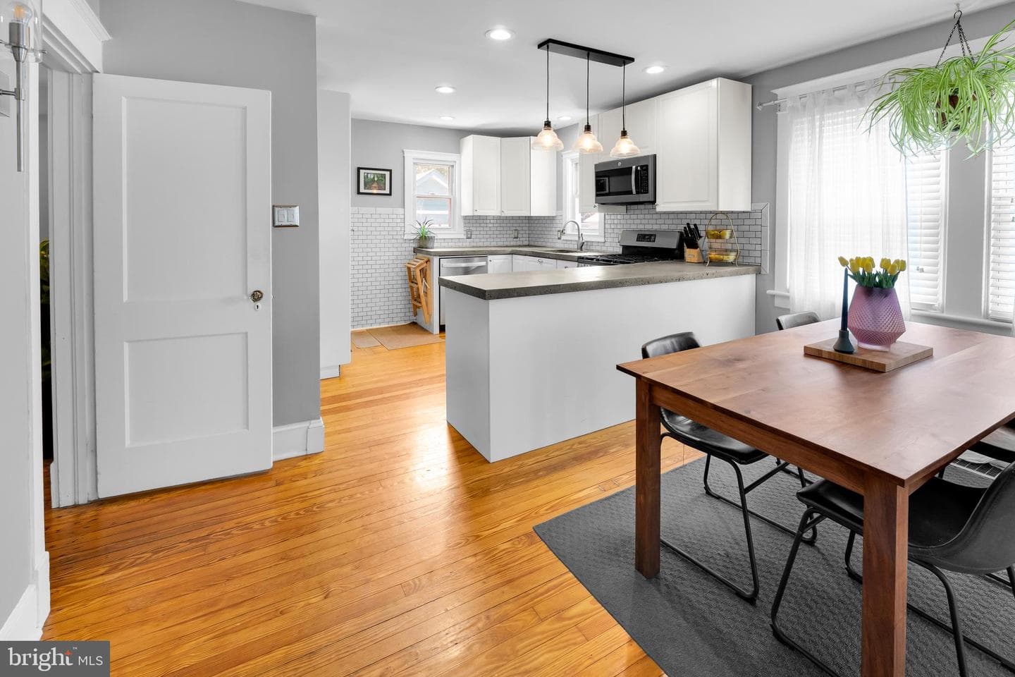 443 Tennis Avenue photo 9