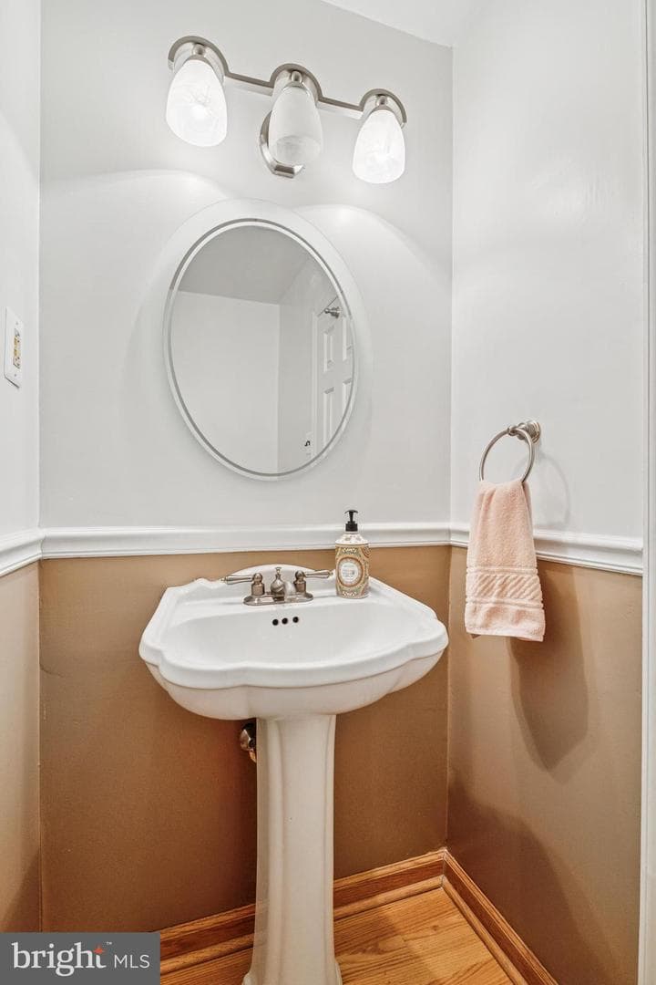 13 Virginia Lane photo 14