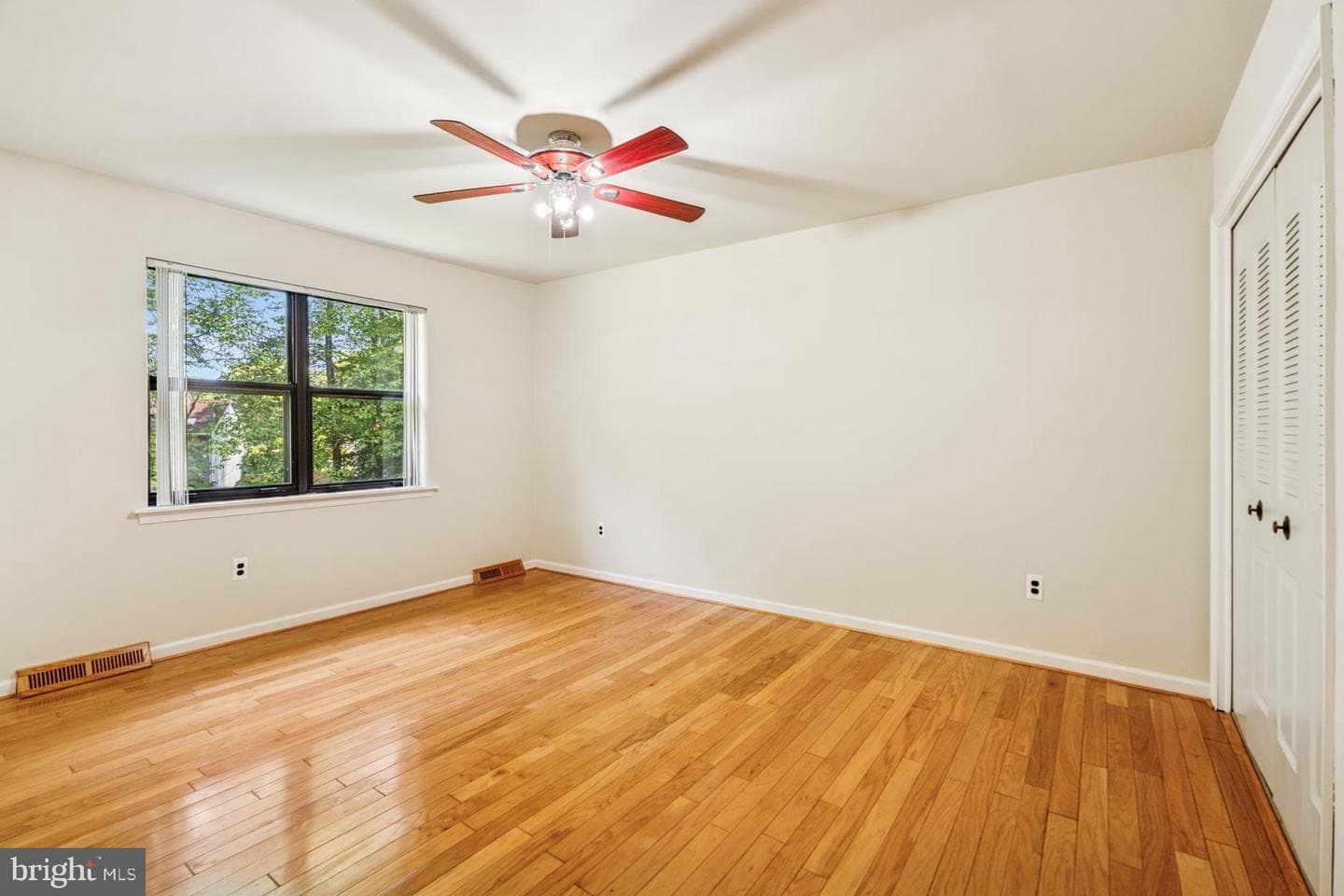 13 Virginia Lane photo 22