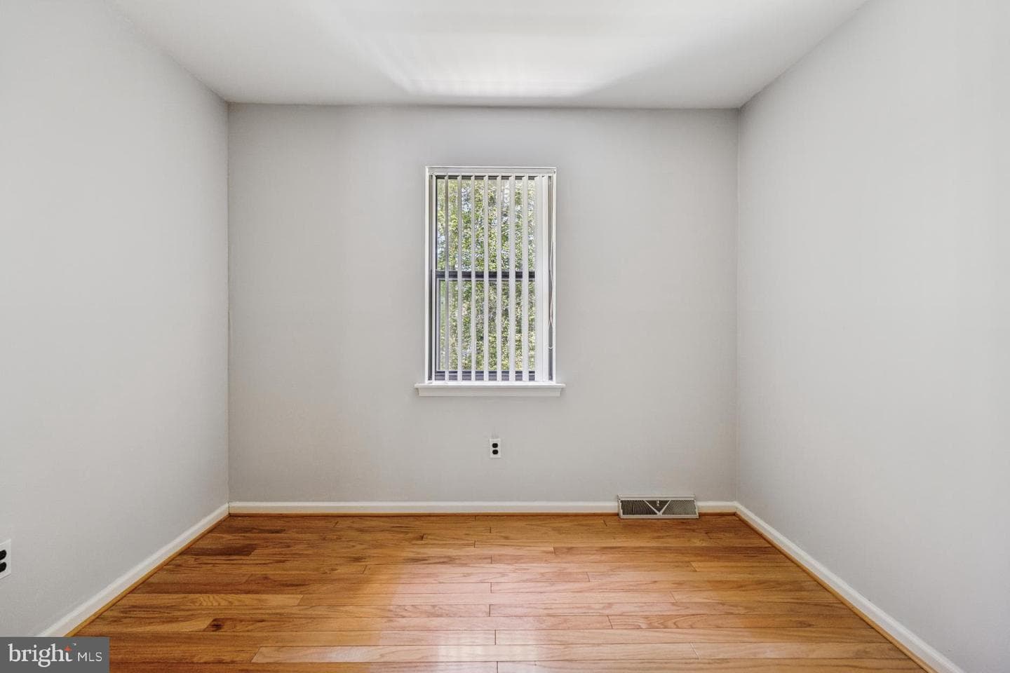 13 Virginia Lane photo 25