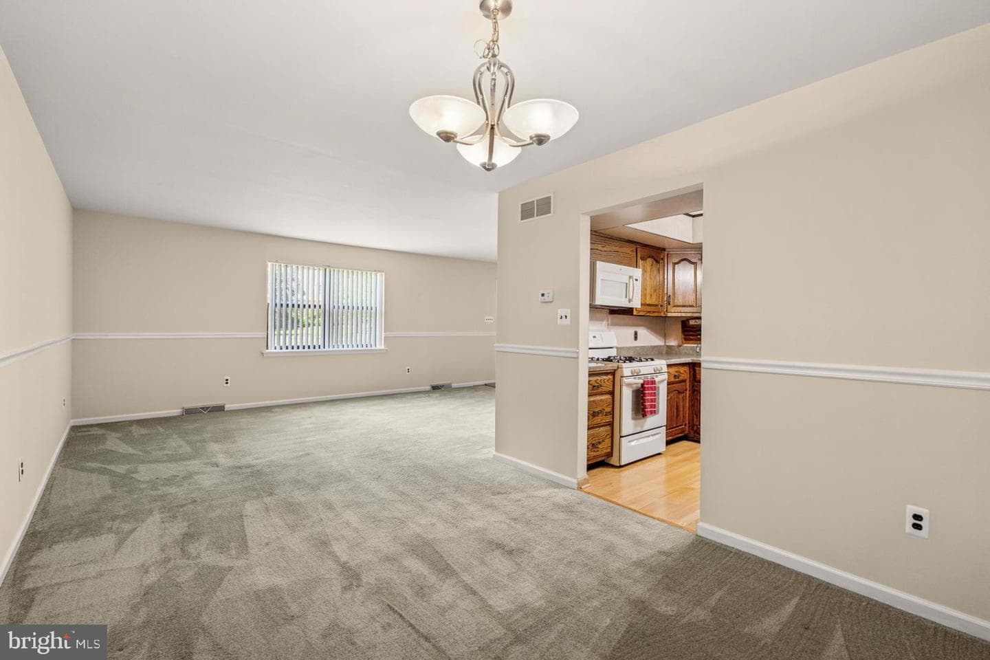 13 Virginia Lane photo 6