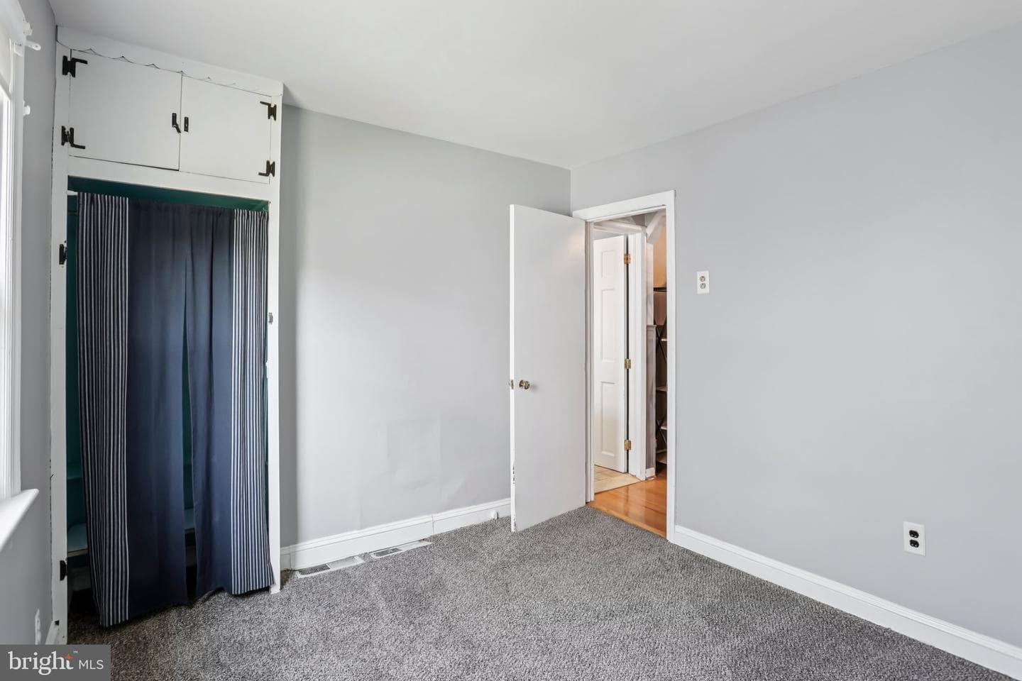 718 Harrison Avenue photo 11