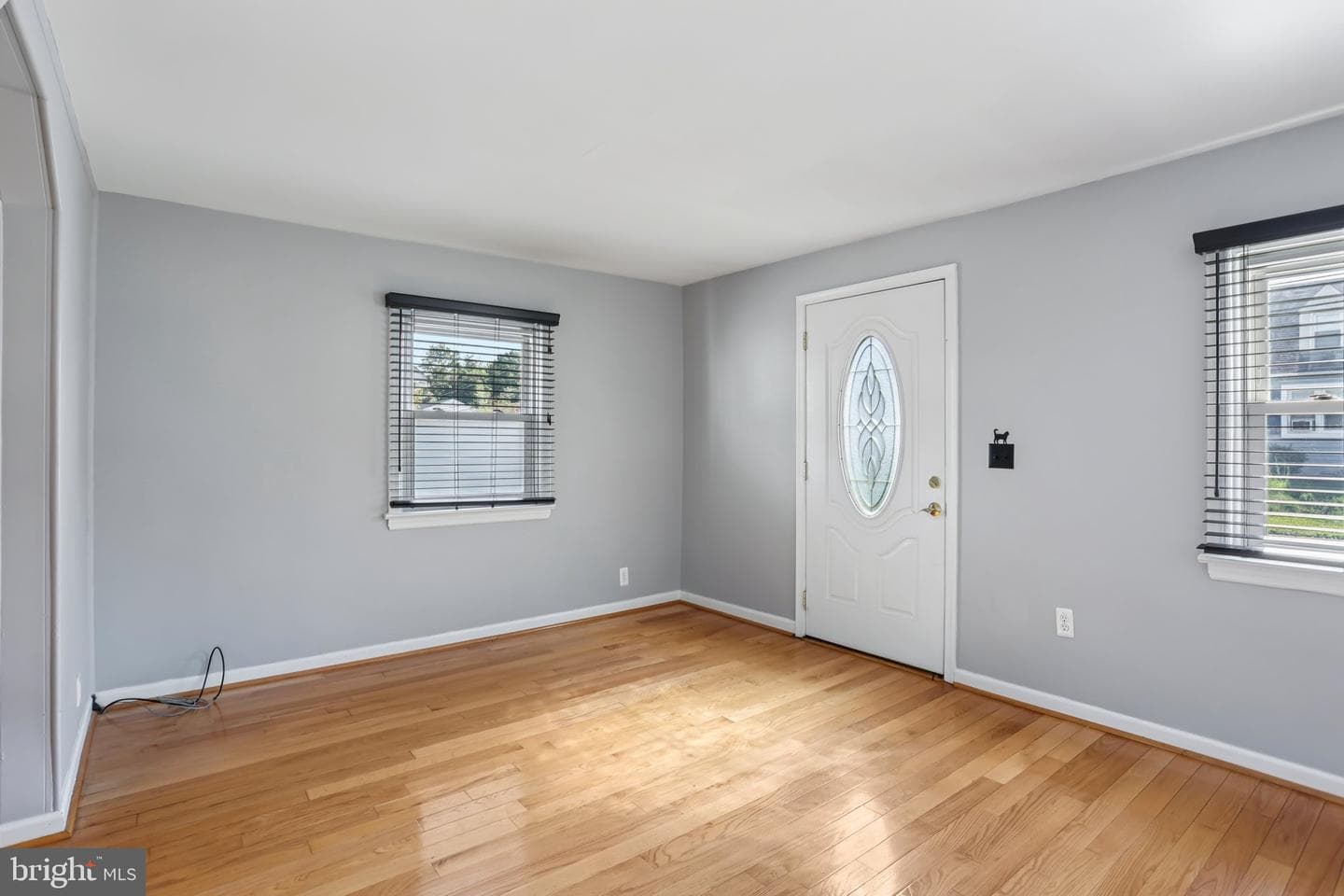 718 Harrison Avenue photo 3