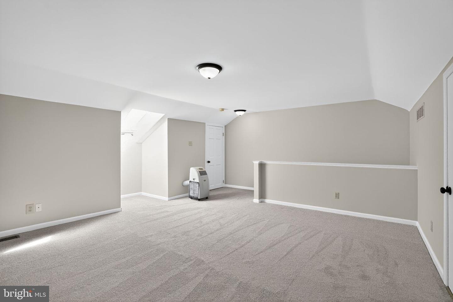 3929 Seneca Court photo 23