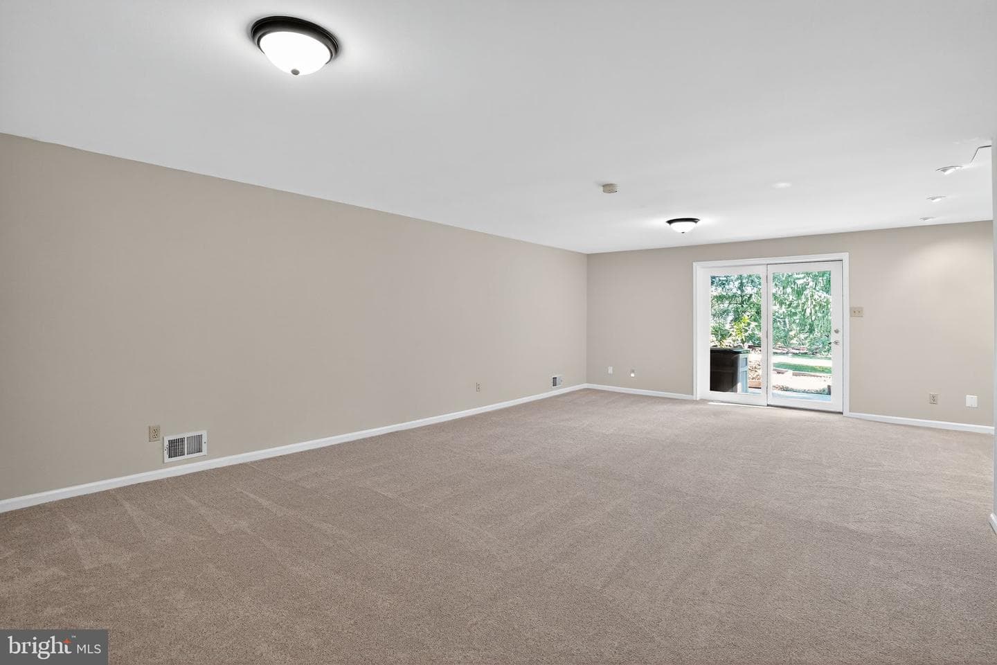 3929 Seneca Court photo 27