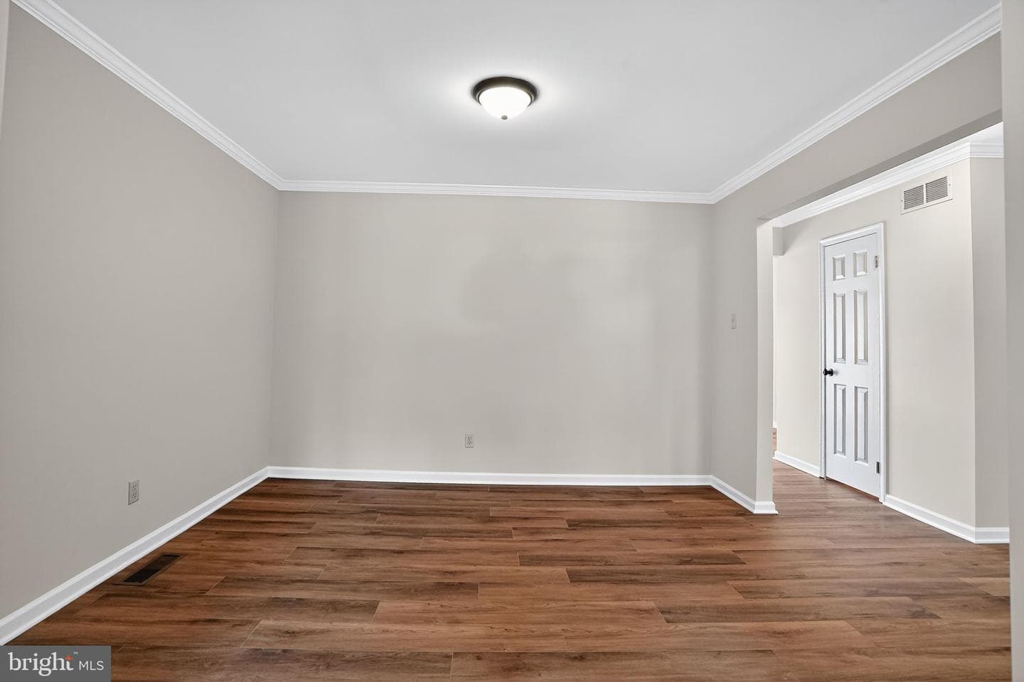 3929 Seneca Court photo 8