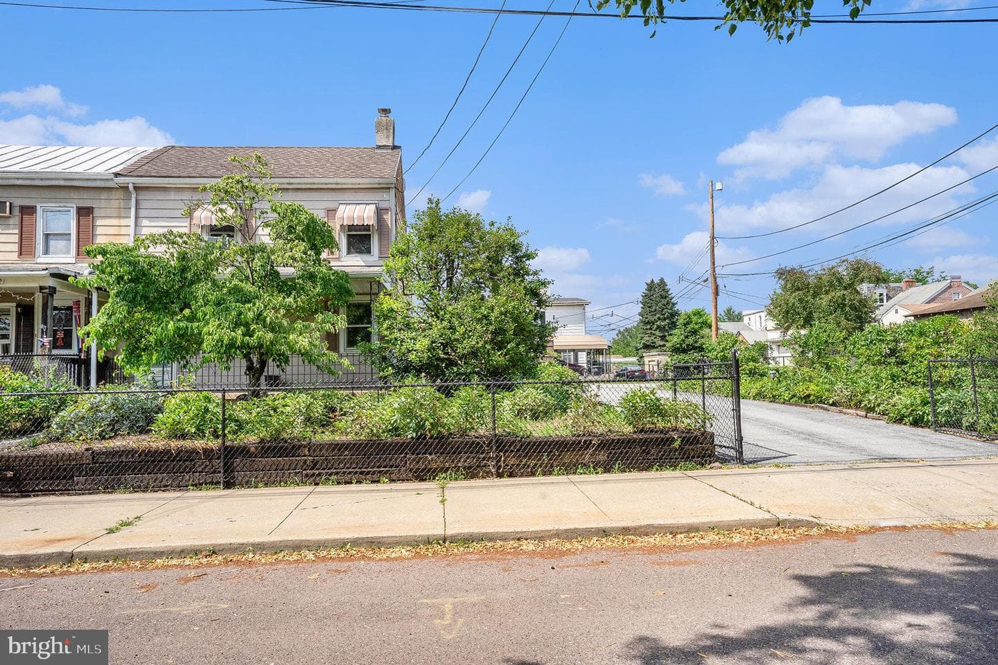 323 South Street photo 2
