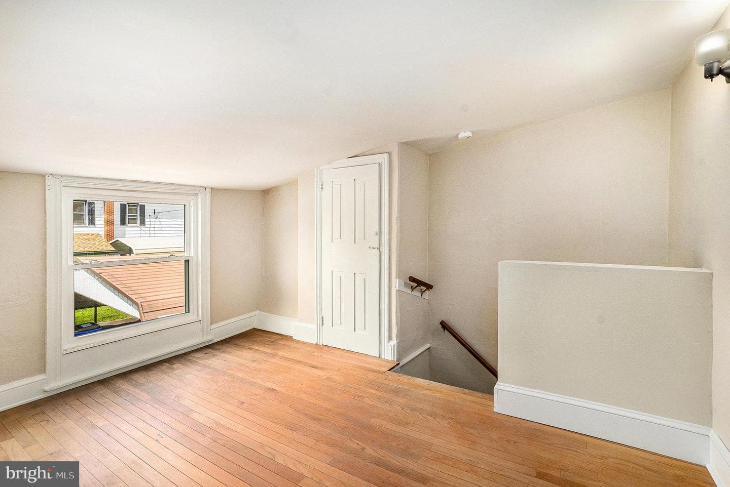 323 South Street photo 20