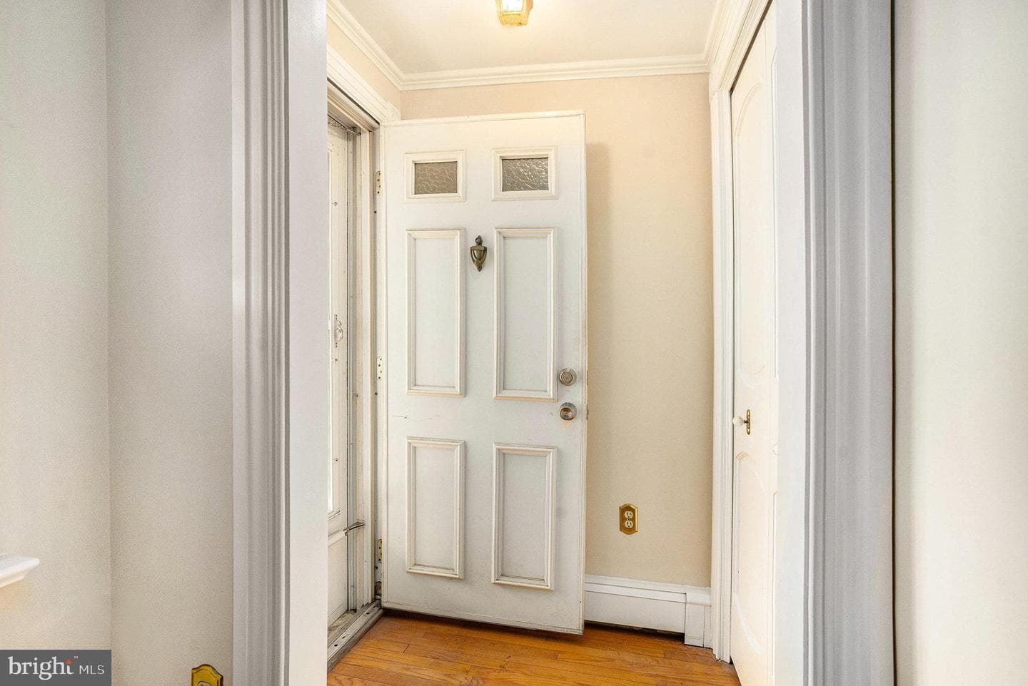 323 South Street photo 6