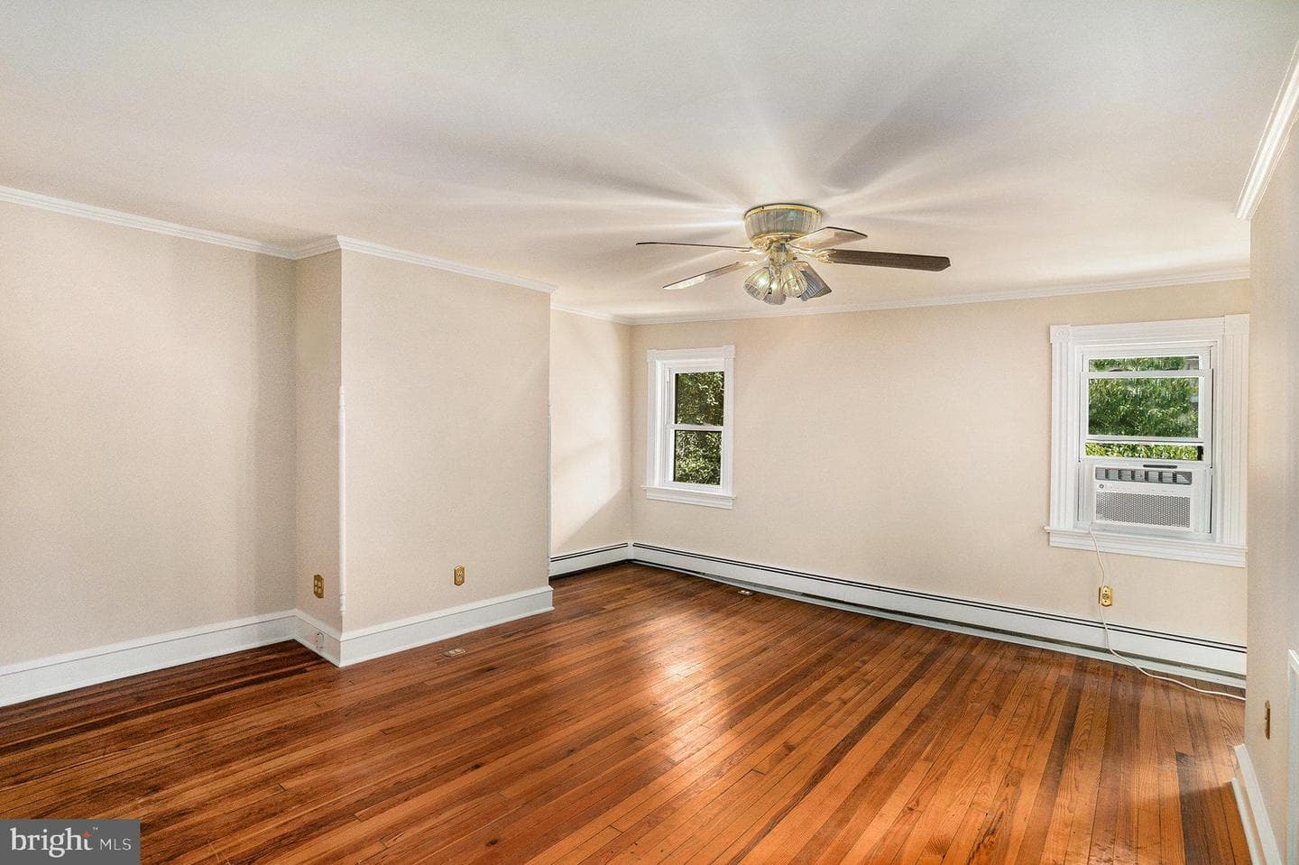 323 South Street photo 7