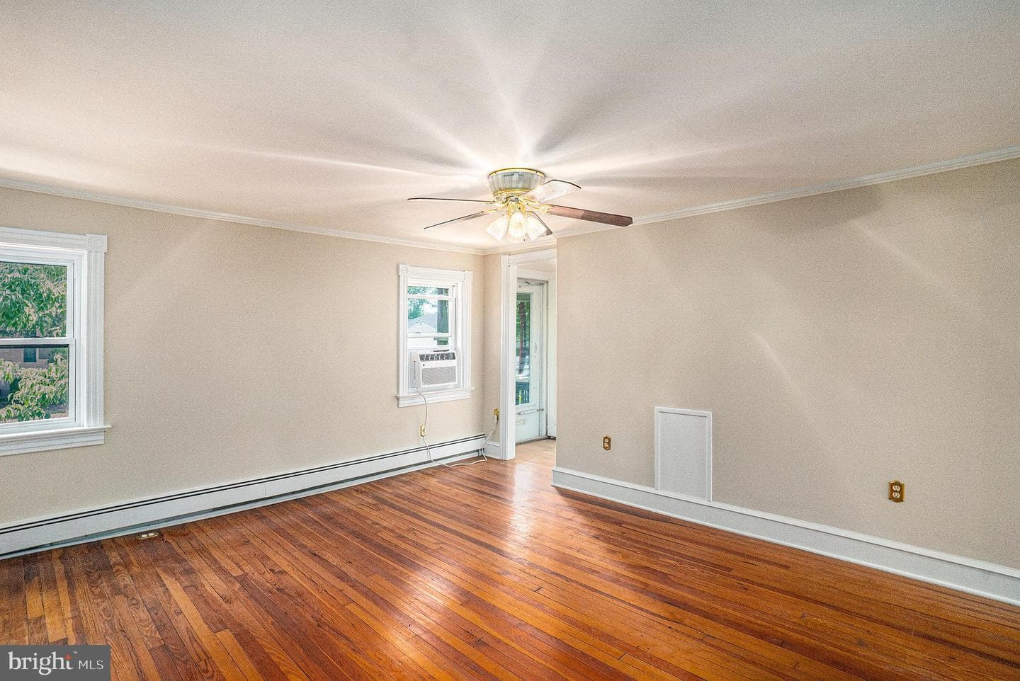 323 South Street photo 8