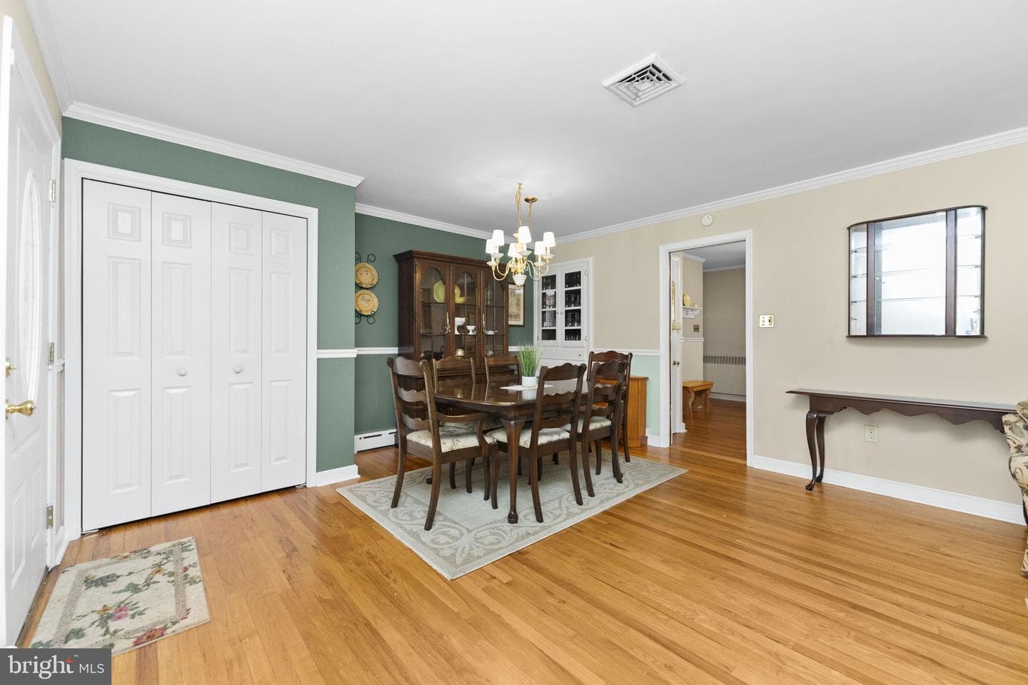 912 Sycamore Drive photo 10