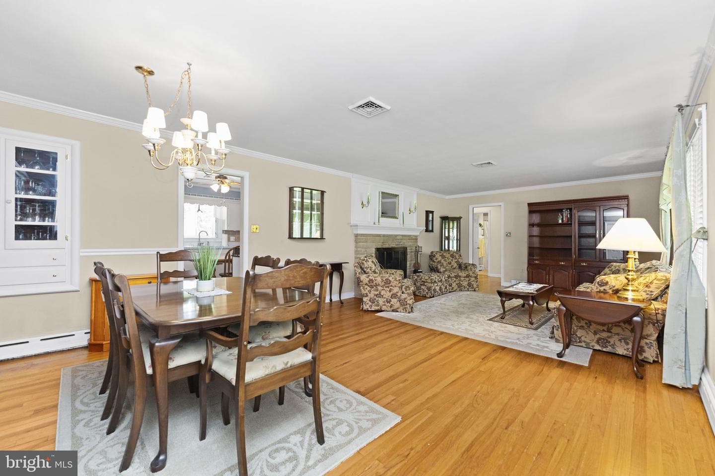 912 Sycamore Drive photo 12
