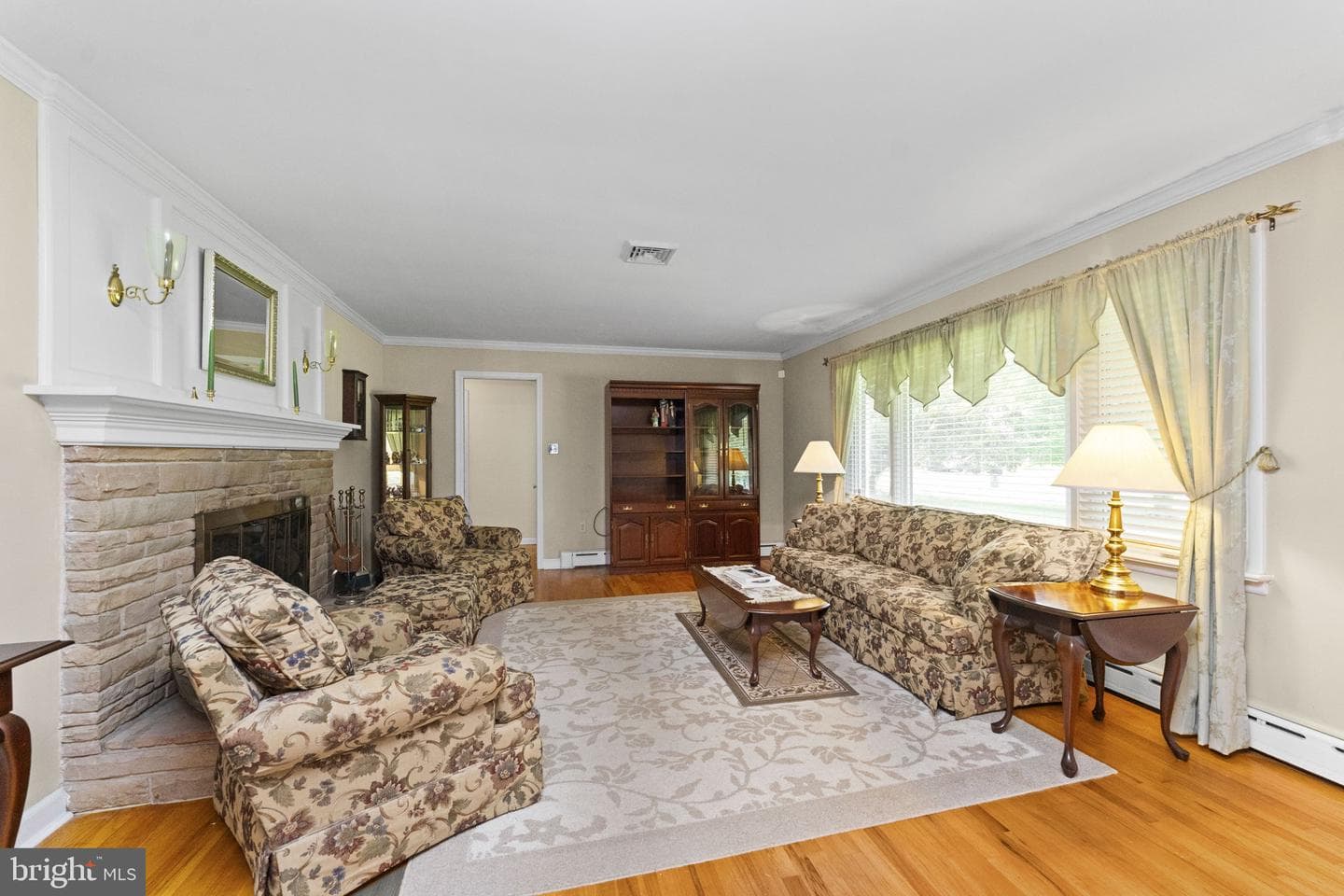 912 Sycamore Drive photo 13