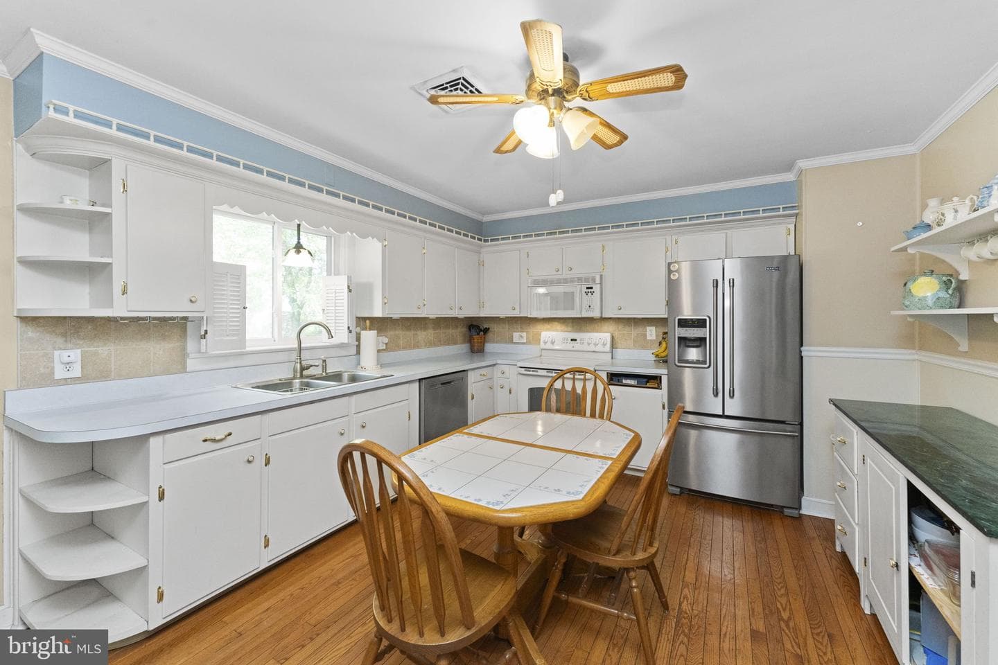 912 Sycamore Drive photo 18