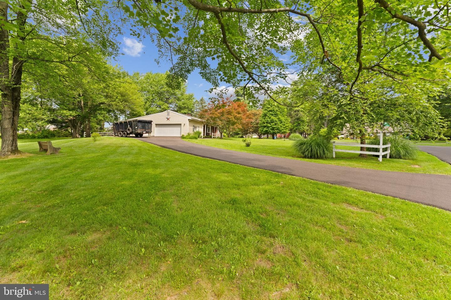 912 Sycamore Drive photo 5
