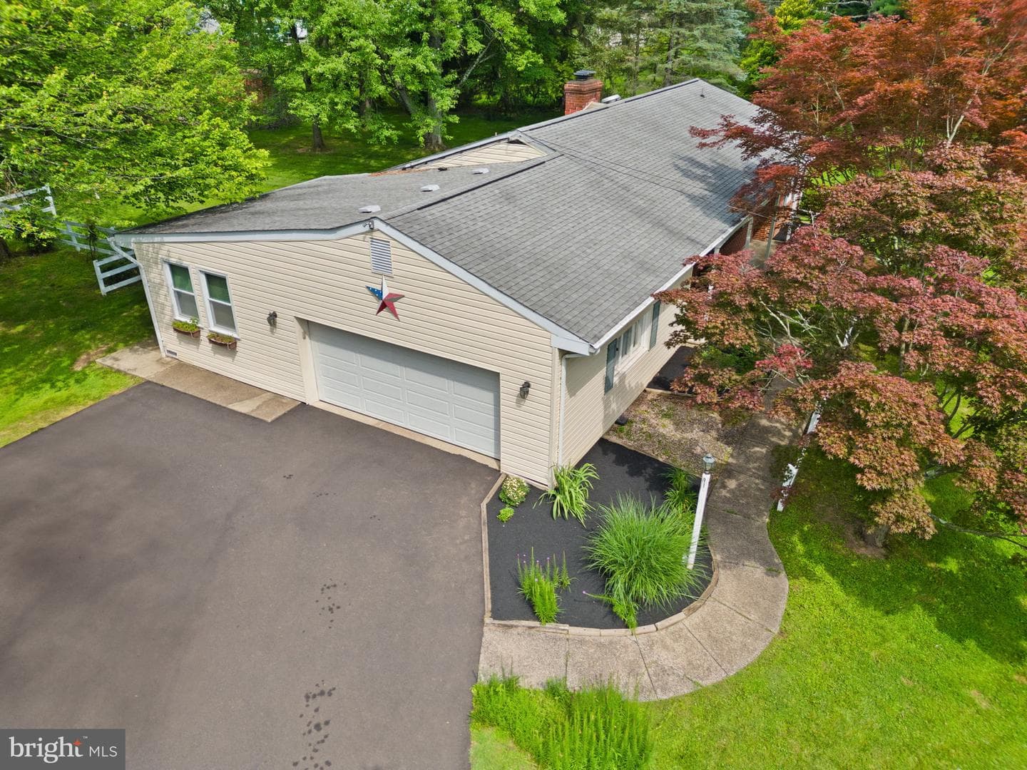 912 Sycamore Drive photo 6