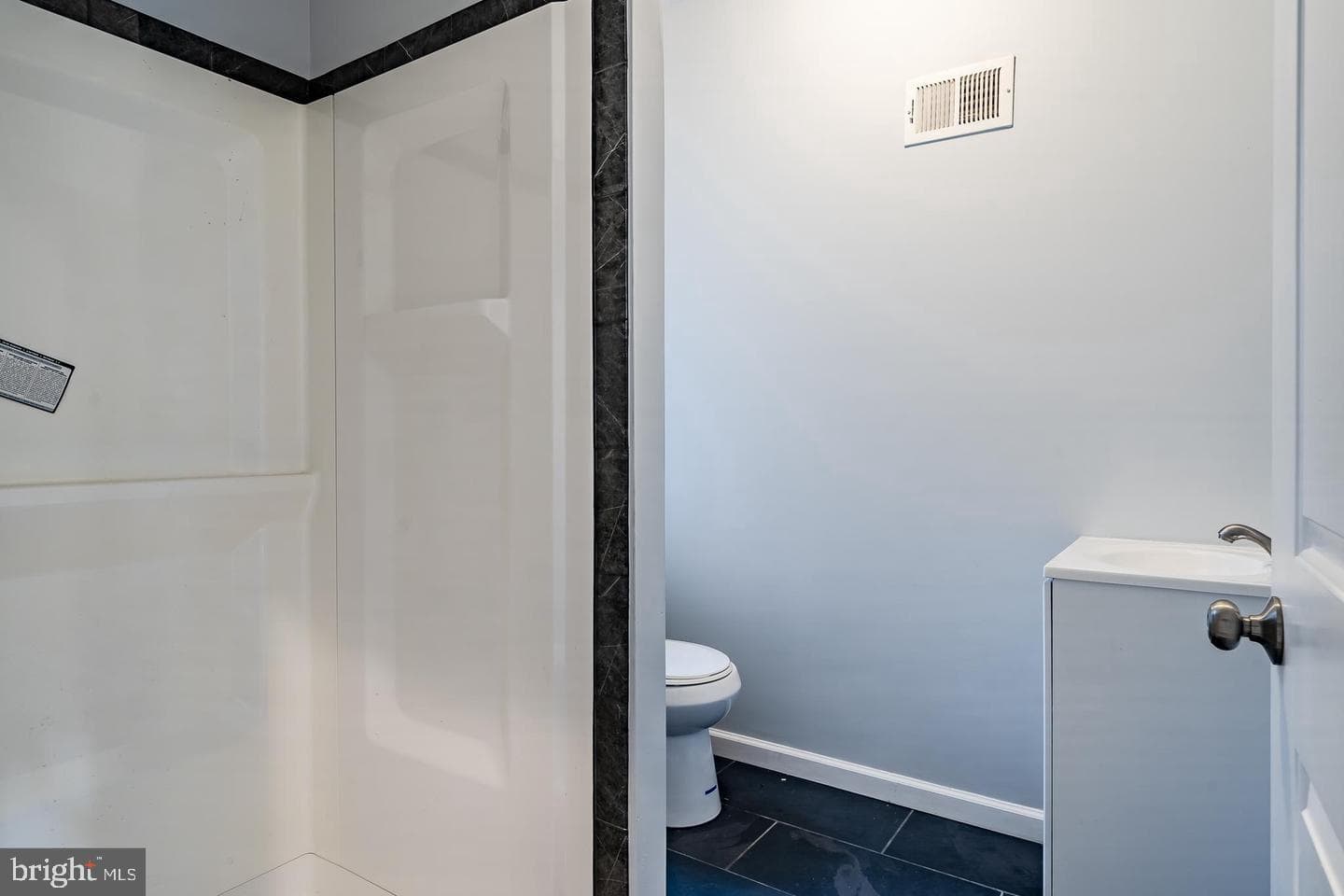 703 Arch Street photo 17