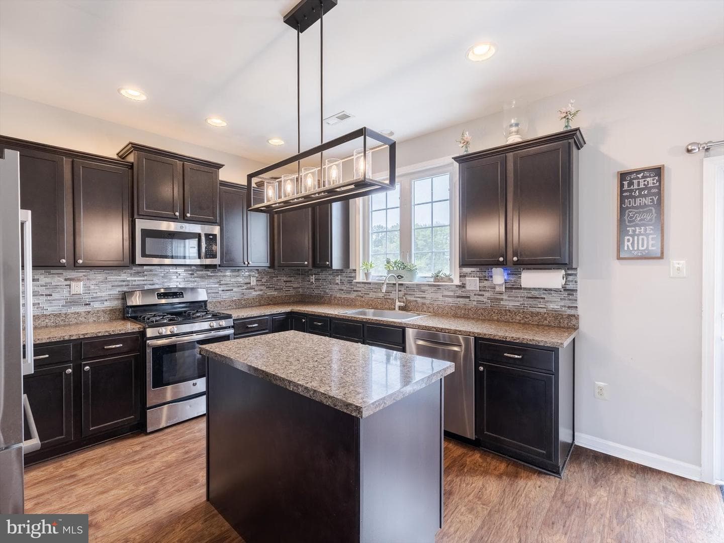 37 Rosy Ridge Court photo 3