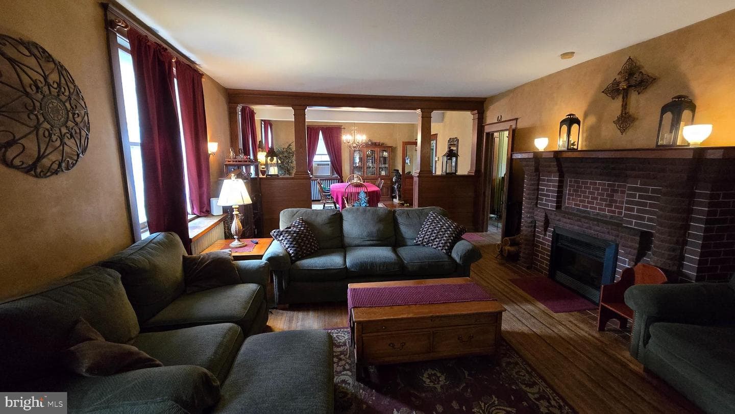 451 Penn Street photo 10