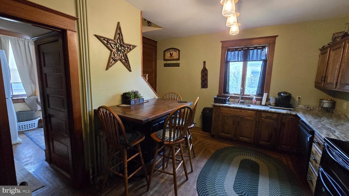 451 Penn Street photo 19