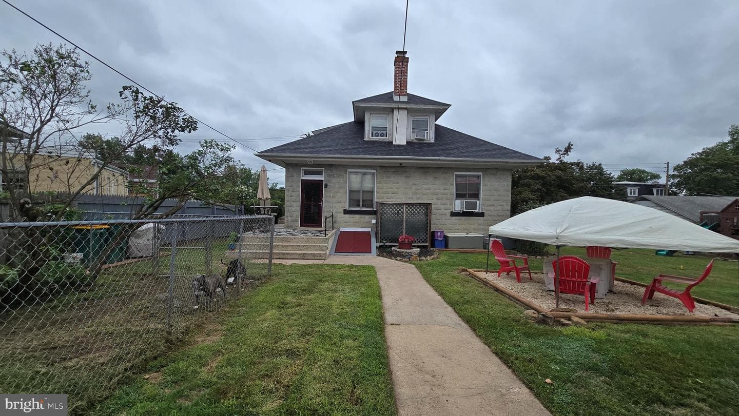451 Penn Street photo 4