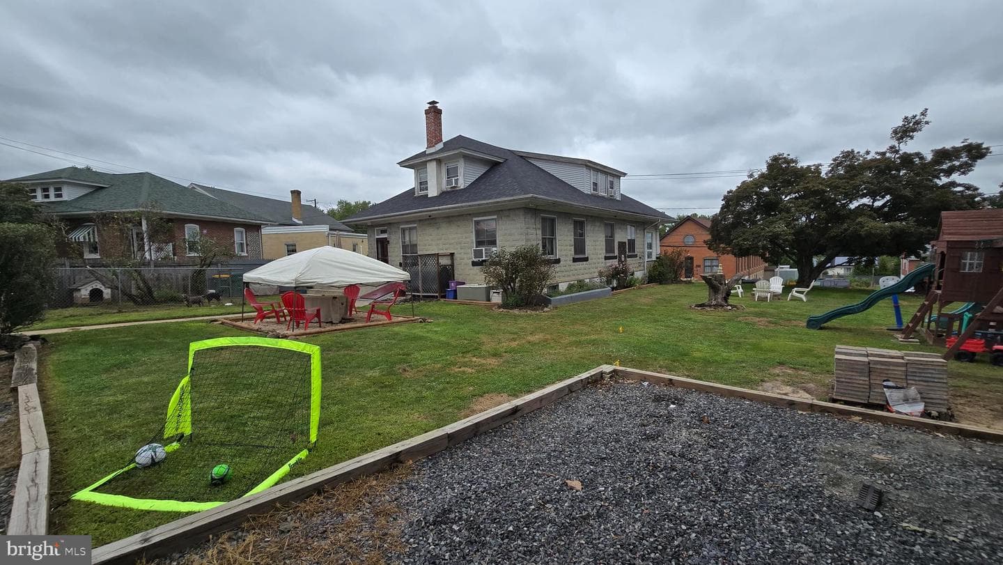451 Penn Street photo 6