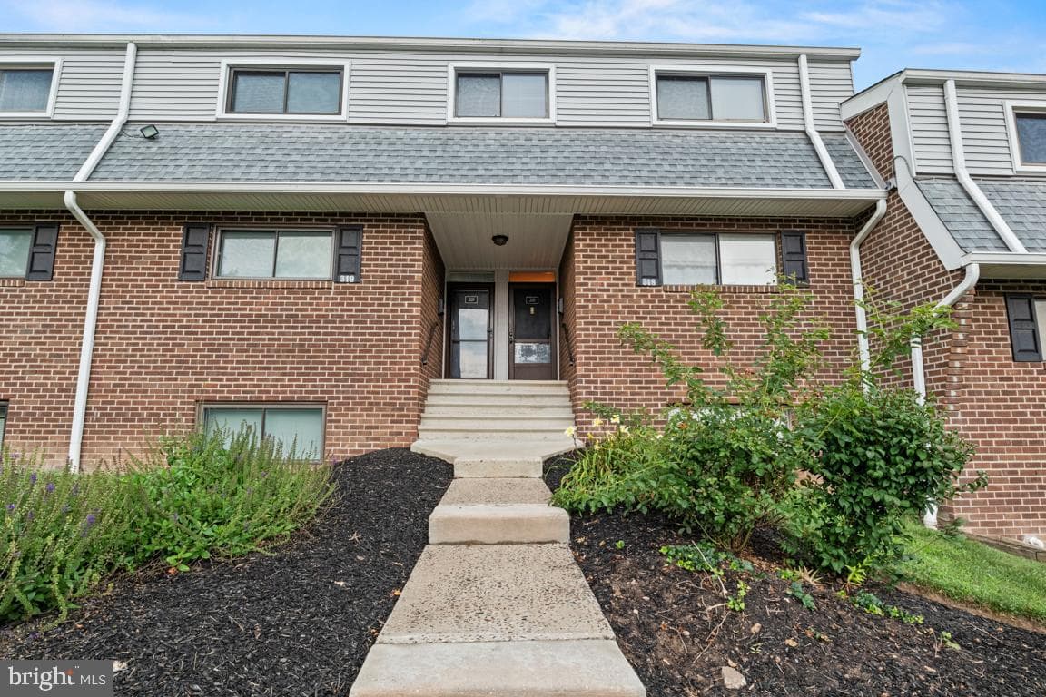 318 Stony Way photo 3
