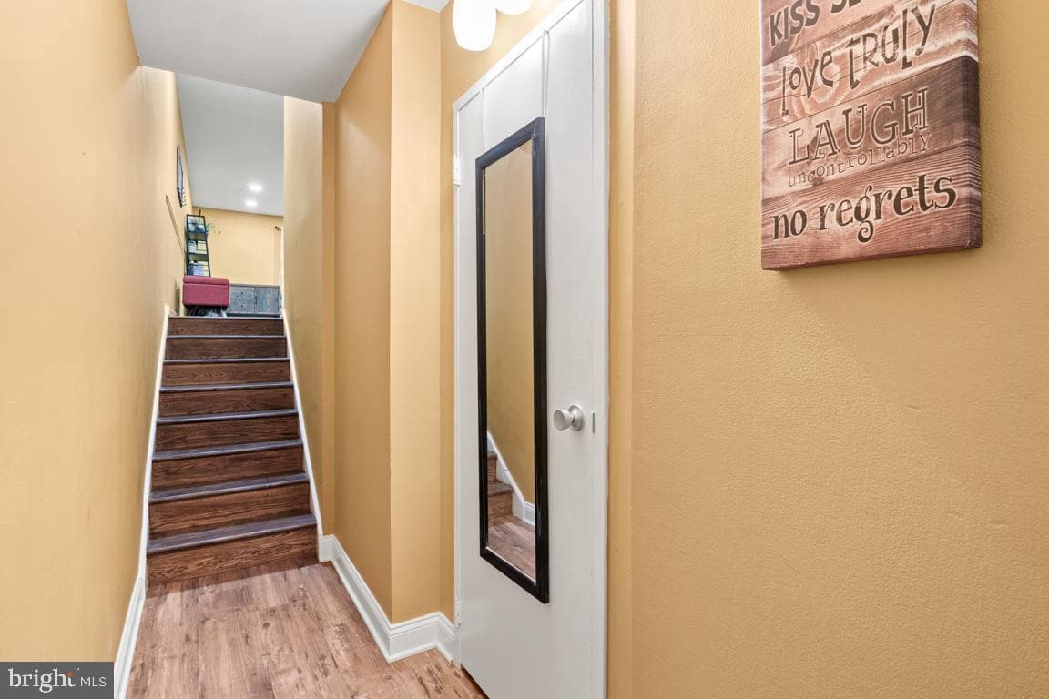 318 Stony Way photo 4