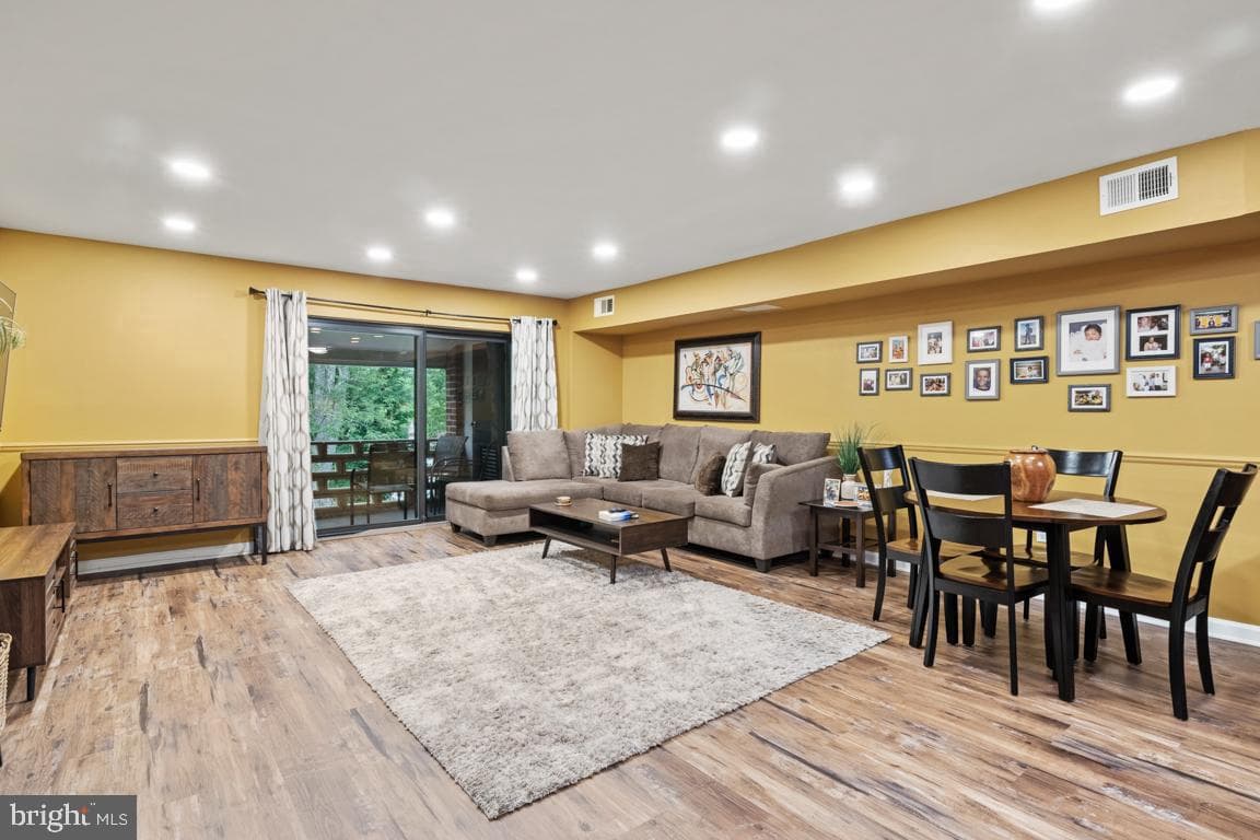 318 Stony Way photo 5