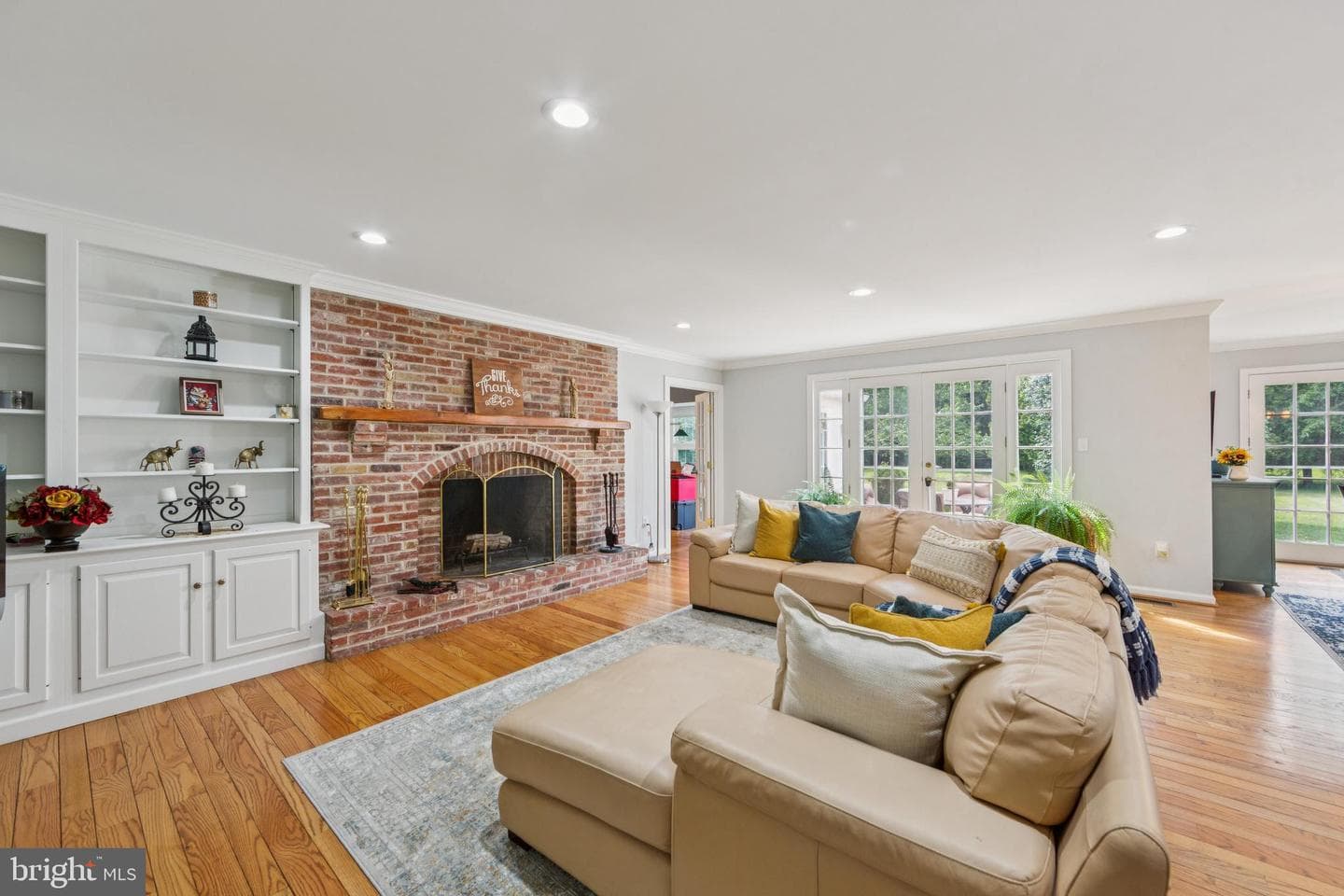 717 Evans Road photo 10