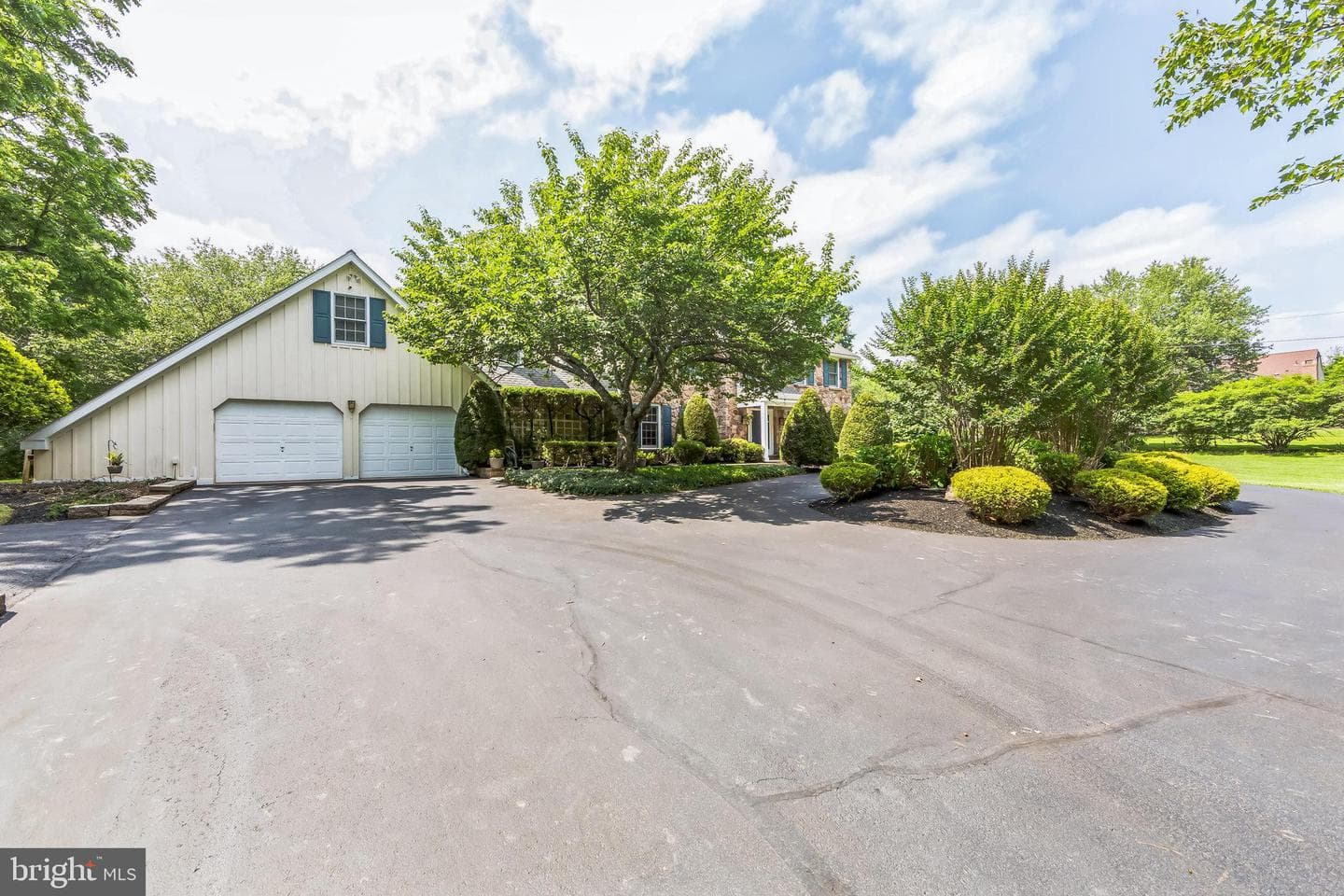 717 Evans Road photo 2