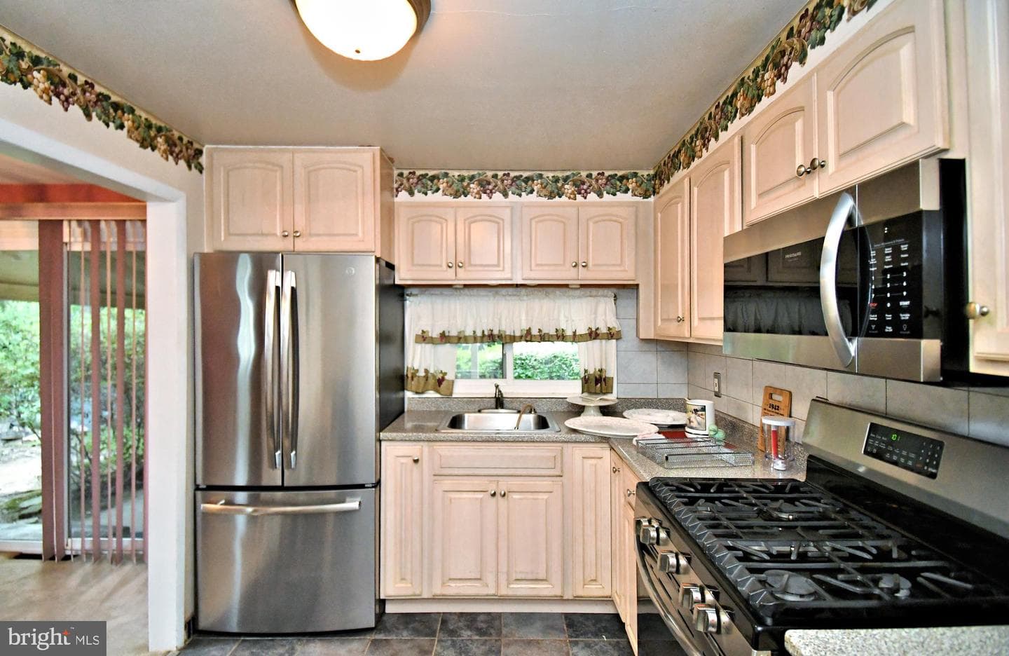 1433 Saint John Road photo 13